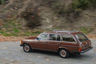 Illustration for article titled Like to write about cars? We're looking for freelance writers!